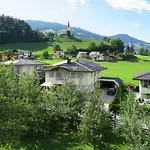 2-Familien-Haus-Wurm * Fügen