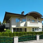 2-Familien-Haus-Wurm Apartment